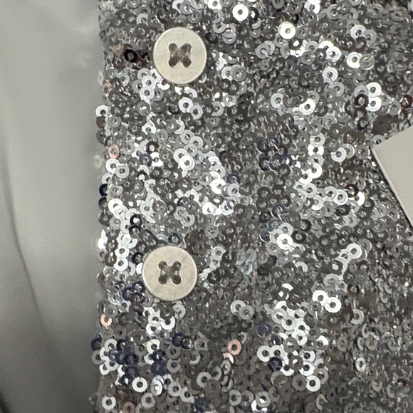 Good American Sparkling Silver Sequin Long Sleeve Top - Picture 9 of 13